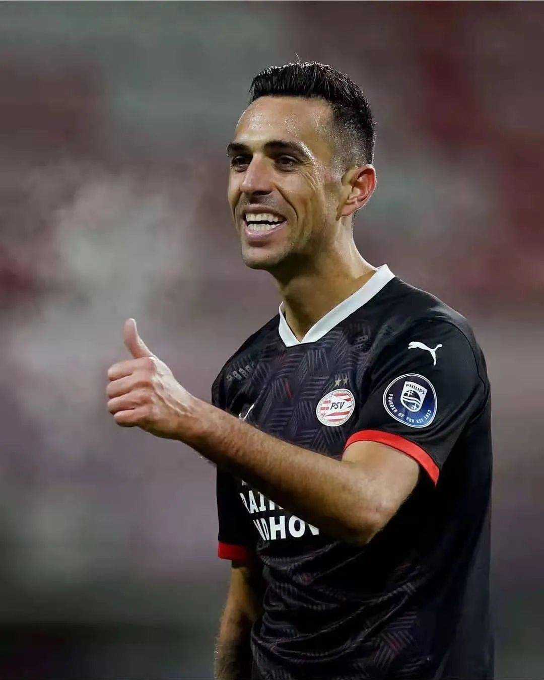 九游体育 -今晨广州队调整名单以备荷甲；再遭质疑环节打磨；气氛紧张；身体对抗强度拉满的简单介绍